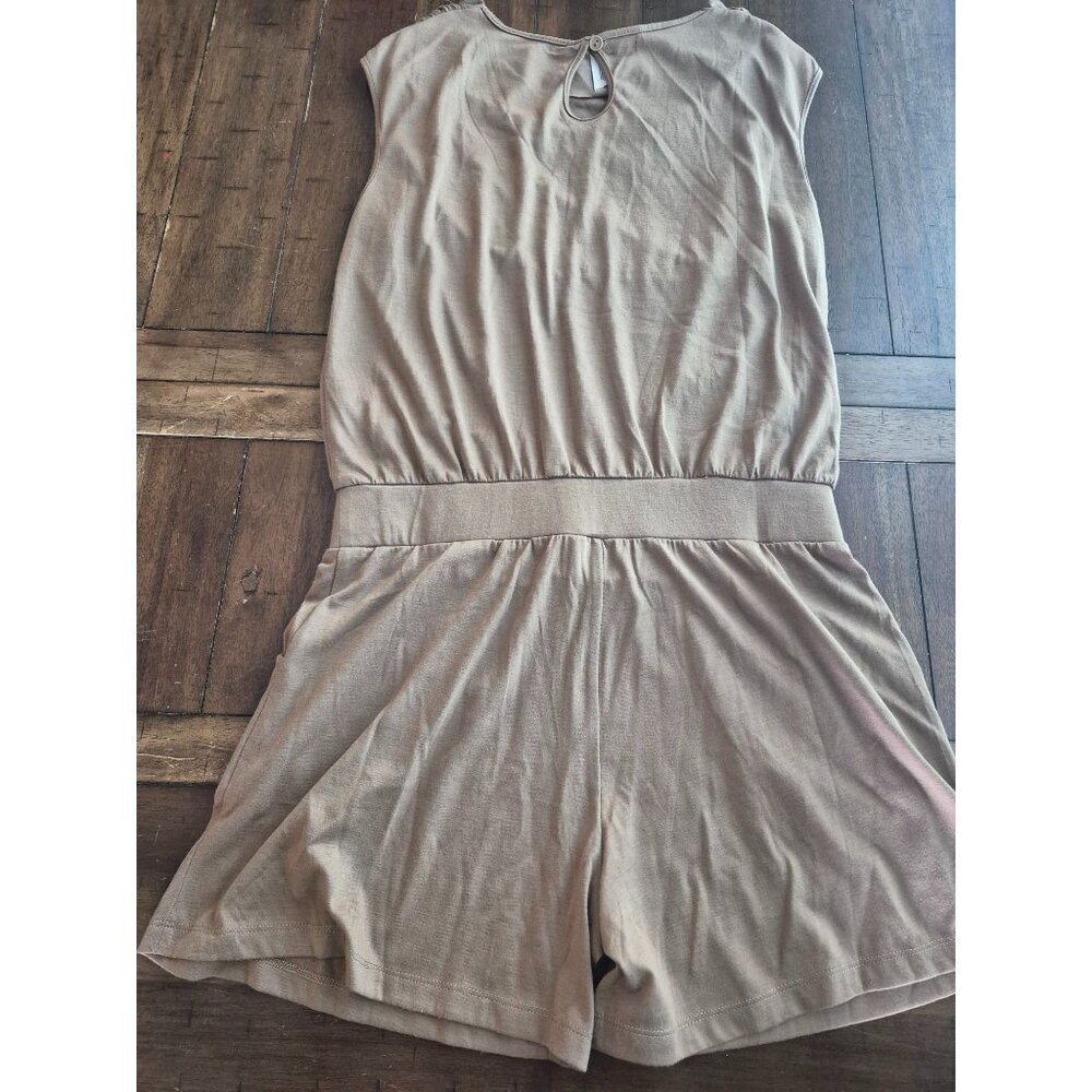 Echo Sleeveless Tan Romper With Drawstring Waist & Pockets  Size M